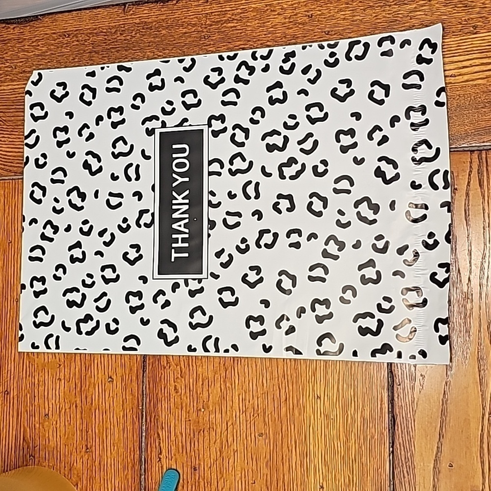 Twenty 10x13 black leopard poly mailers
